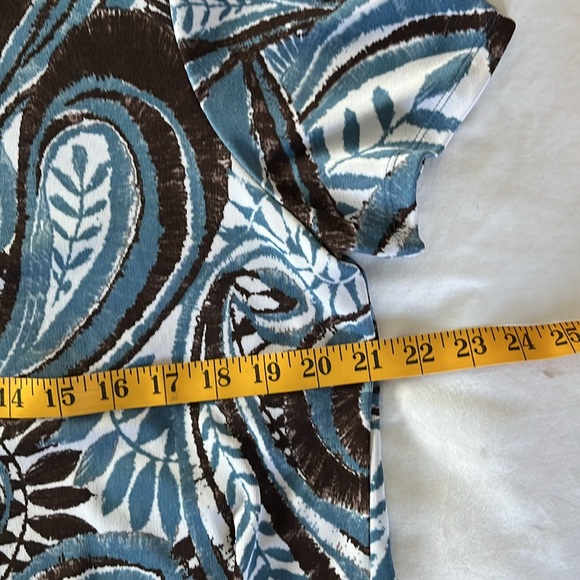 Easywear by Chicos womans stretchy short sleeve pullover top blue leaf print 16 - Picture 7 of 9